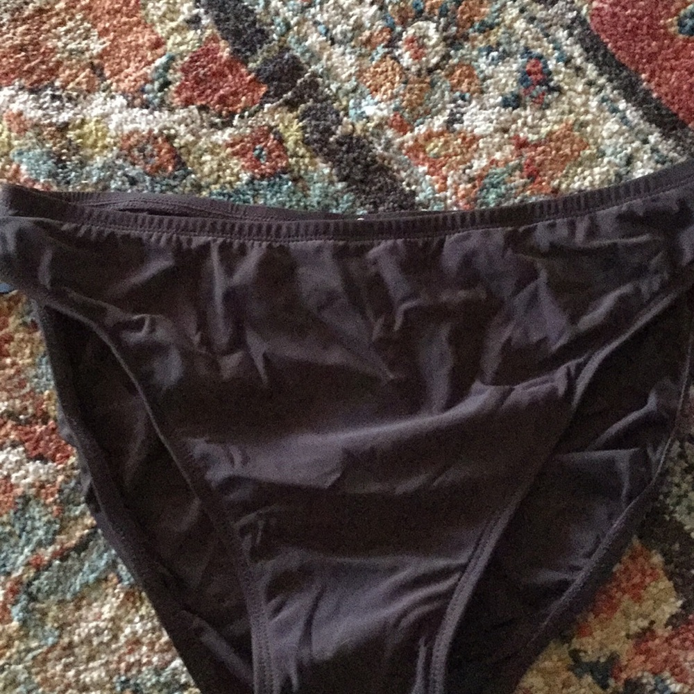 T.H.E. Foxy bottom